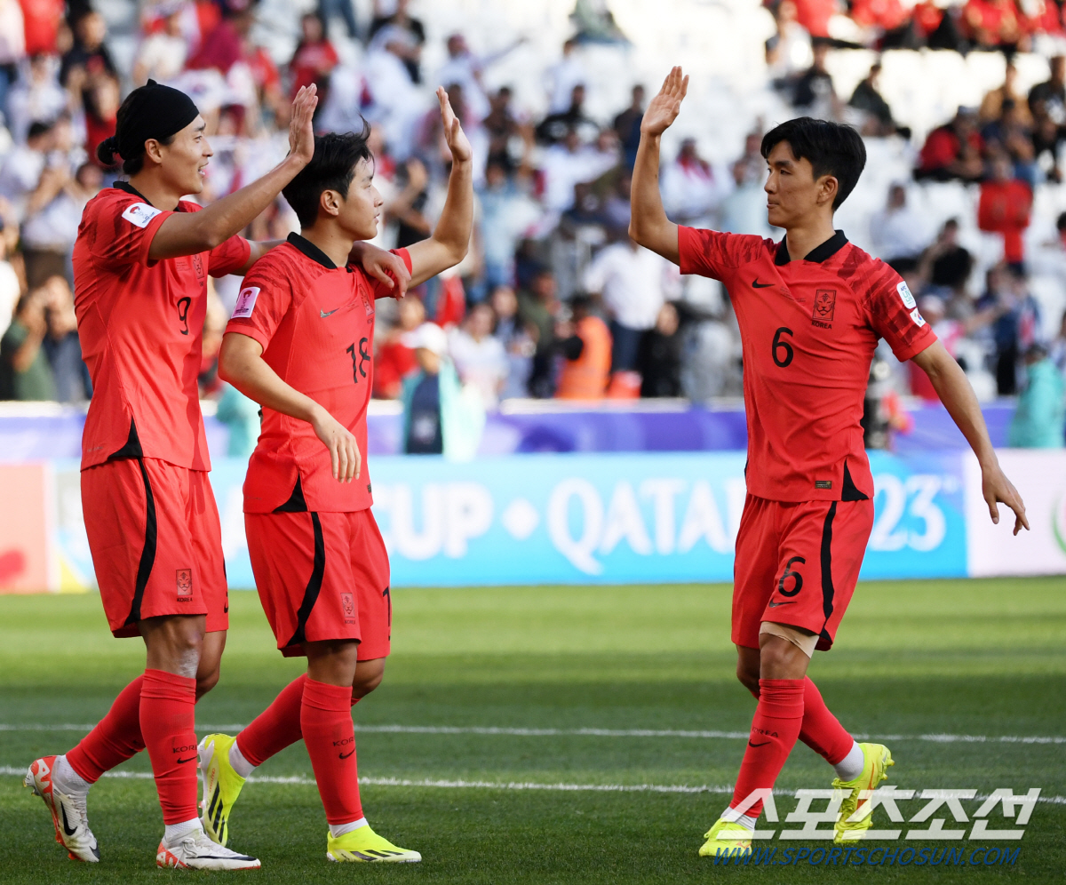 [아시안컵현장리뷰]'이강인 2골! 황인범 1골-1도움' 클린스만호 바레인…