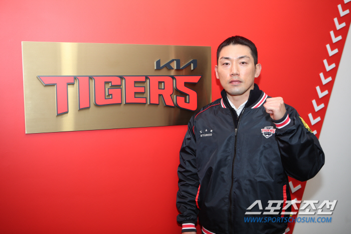 "KIA에서 꼭 뛰고 싶었다" 35세 꿈을 이룬 서건창의 프로 4막, "…