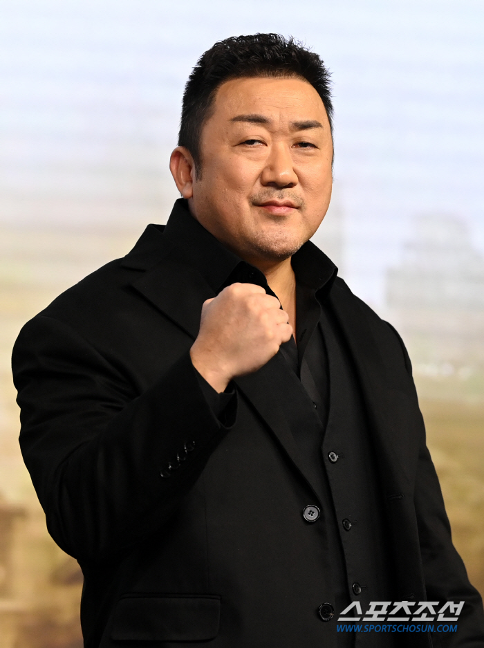 '황야' 마동석 "맨주먹만 쓰는 액션? NO…총·칼 다 쓸 예정"