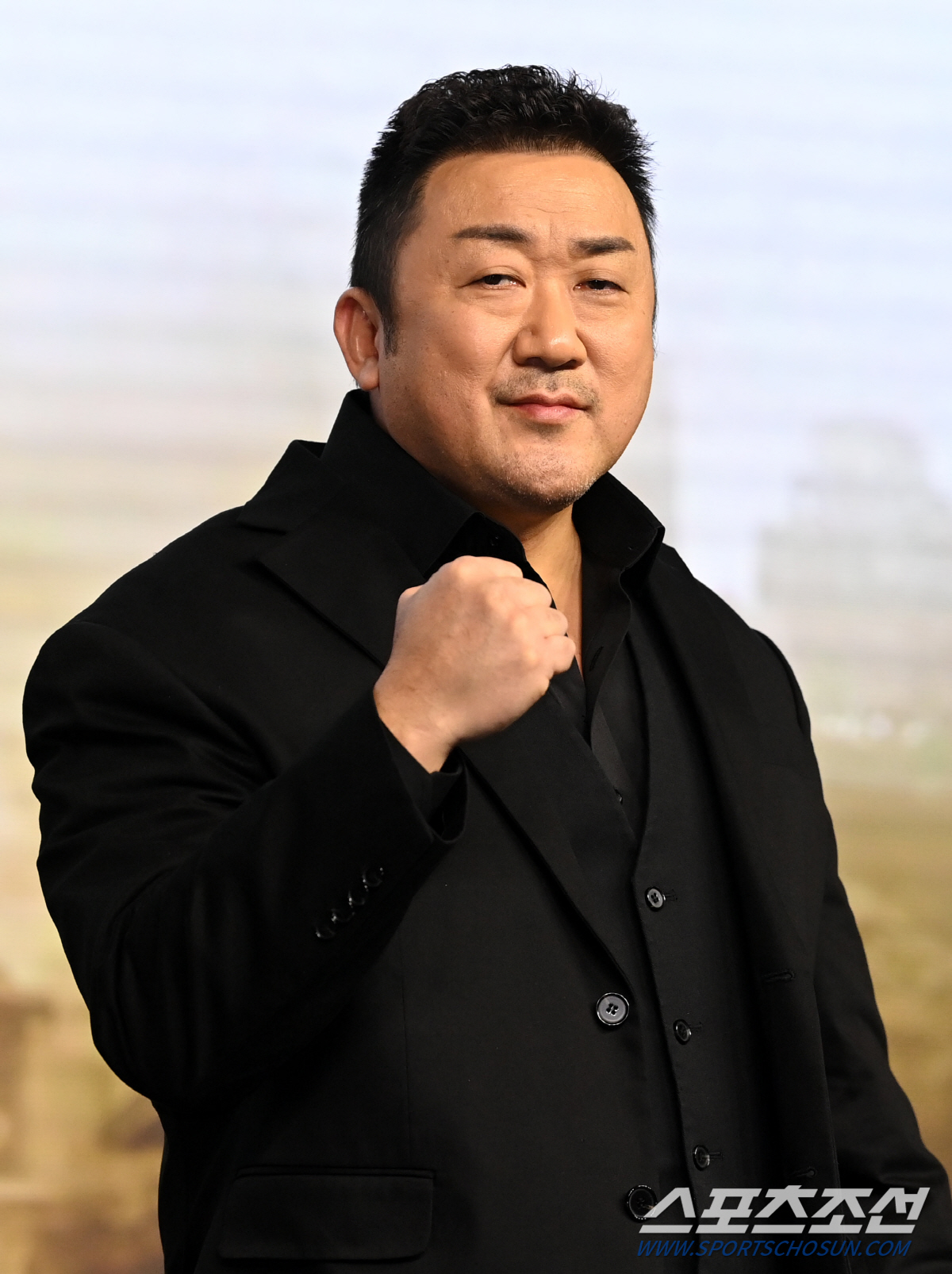 '황야' 마동석 "맨주먹만 쓰는 액션? NO…총·칼 다 쓸 예정"