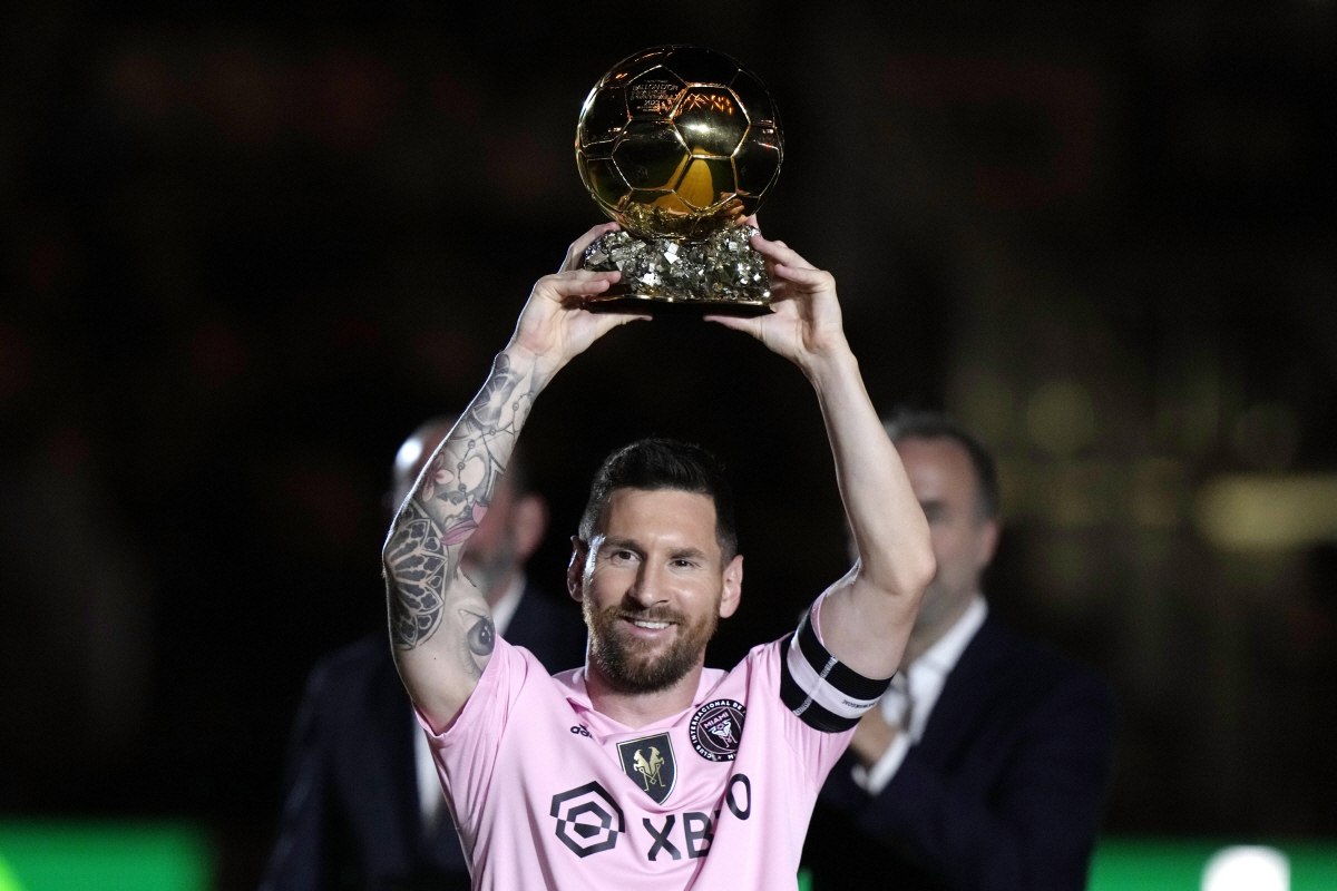 "월드컵 우승 언제까지 우려먹나" 축구팬 88%, 올해 FIFA 올해의 …