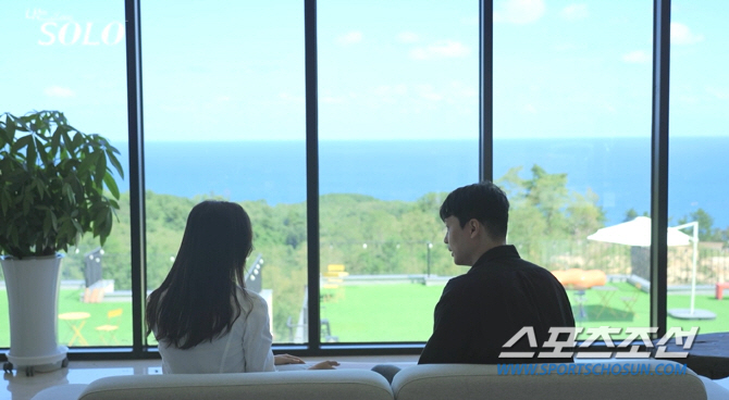 '한 입 두 고백' 논란…두 솔로녀에게 연달아 고백한 솔로남. "영덕 바…
