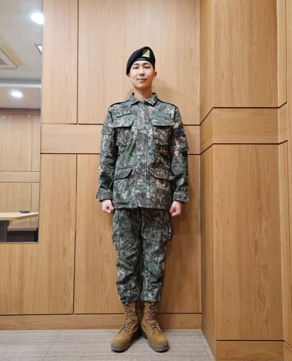 [SC이슈]BTS RM, '5월에도 눈 내리는' 승리부대로 전속…군 복무…