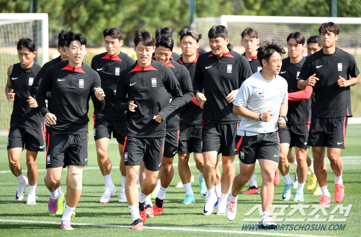 '亞정상 4번째 도전'손흥민"환상적인 스쿼드지만,중요한 건 팀 위한 헌신…