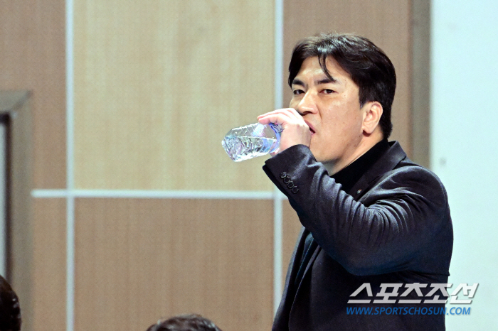 "졌잘싸는 필요없다"고 강조하더니 '흥국 대어' 낚았다. 여유찾은 감독의…