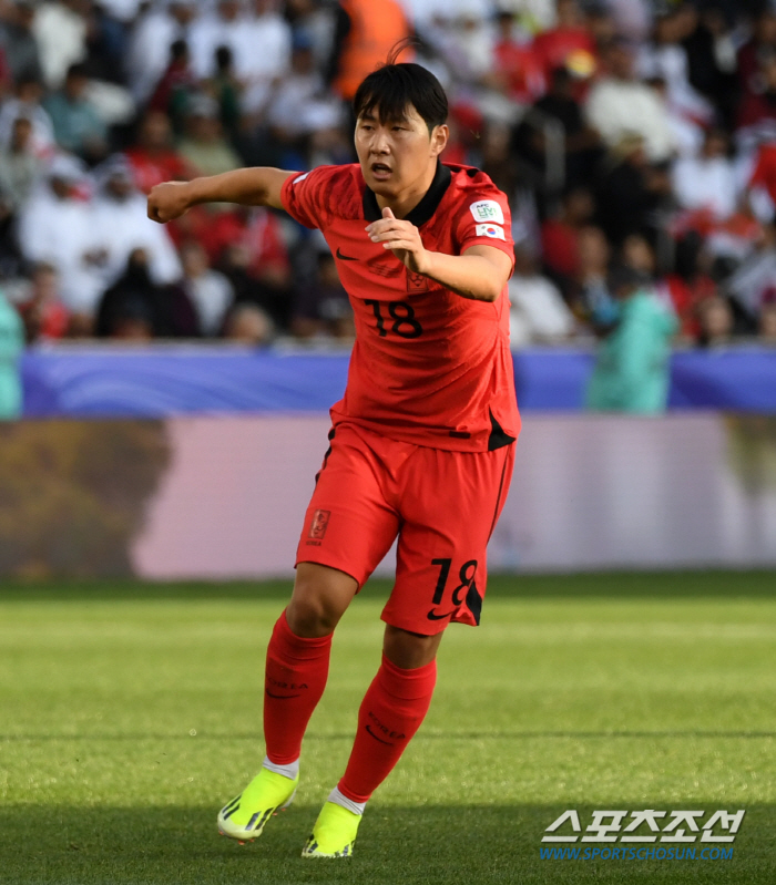 "LEE에겐 청신호!" 프랑스 레퀴프 "PSG 하무스 이적 타진". LE…