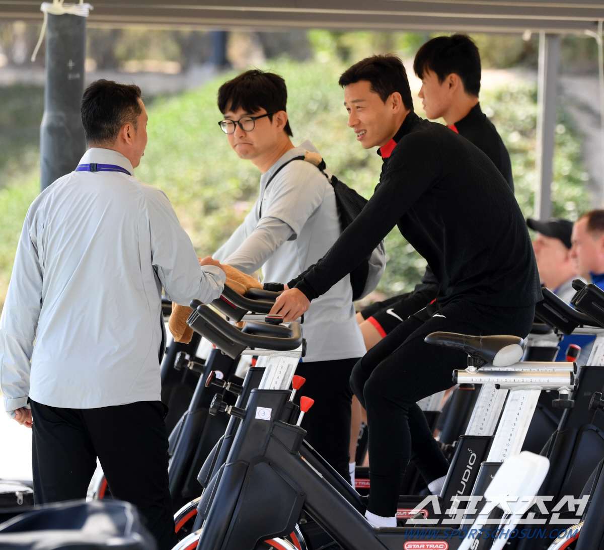 [카타르NOW]'부상' 김진수 드디어 축구화 착용, 김태환→양현준 컨디셔…