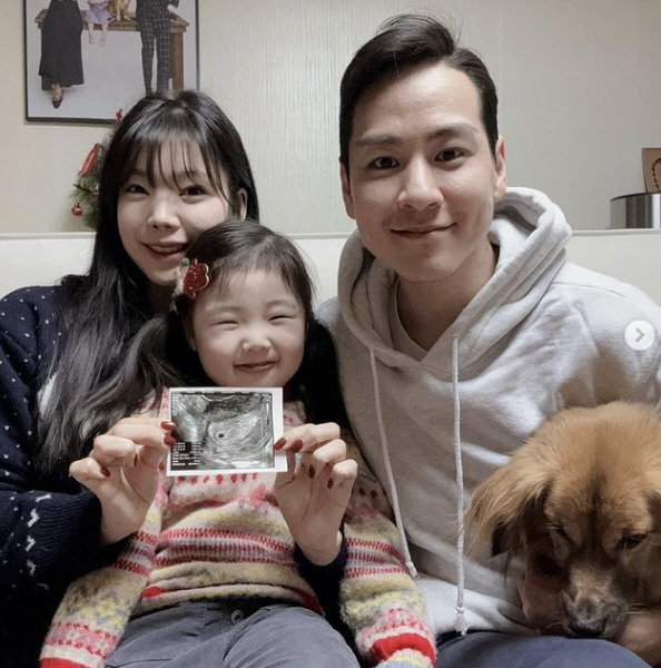'윤남기♥' 이다은, 살짝 나온 D라인 "'임신 10주차' 아기는 3cm…