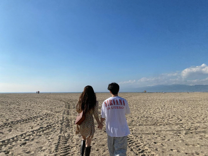 "예쁘게 봐주세요" 현아, ♥용준형과 공개열애..던과 결별 1년만 '또 …