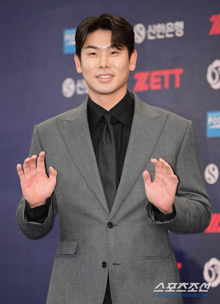 '홍창기 5억1000만원 비FA 최고 연봉 초대박' 우승 훈풍, LG 연…