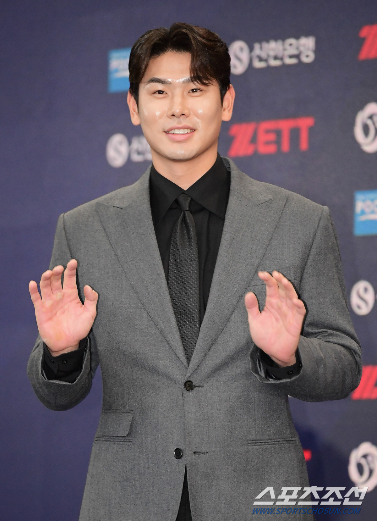 '홍창기 5억1000만원 비FA 최고 연봉 초대박' 우승 훈풍, LG 연…