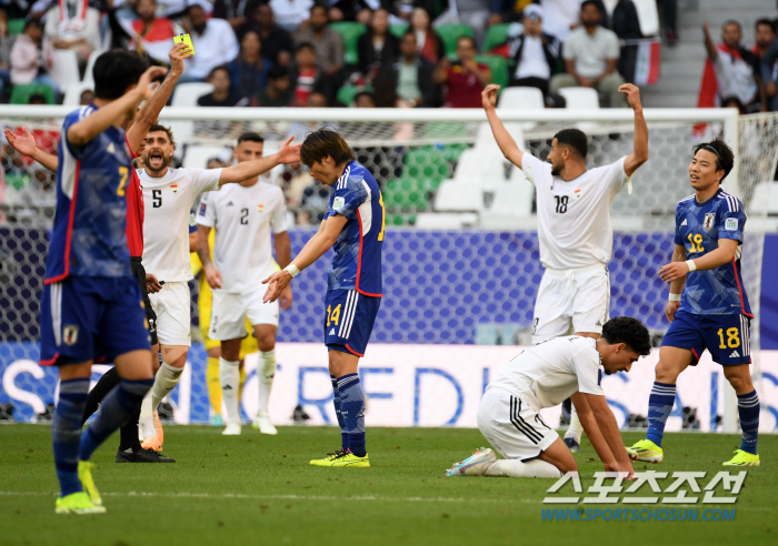 [카타르 전반리뷰] '우승후보는 무슨' 부실한 수비+무디기만 한 구보, …