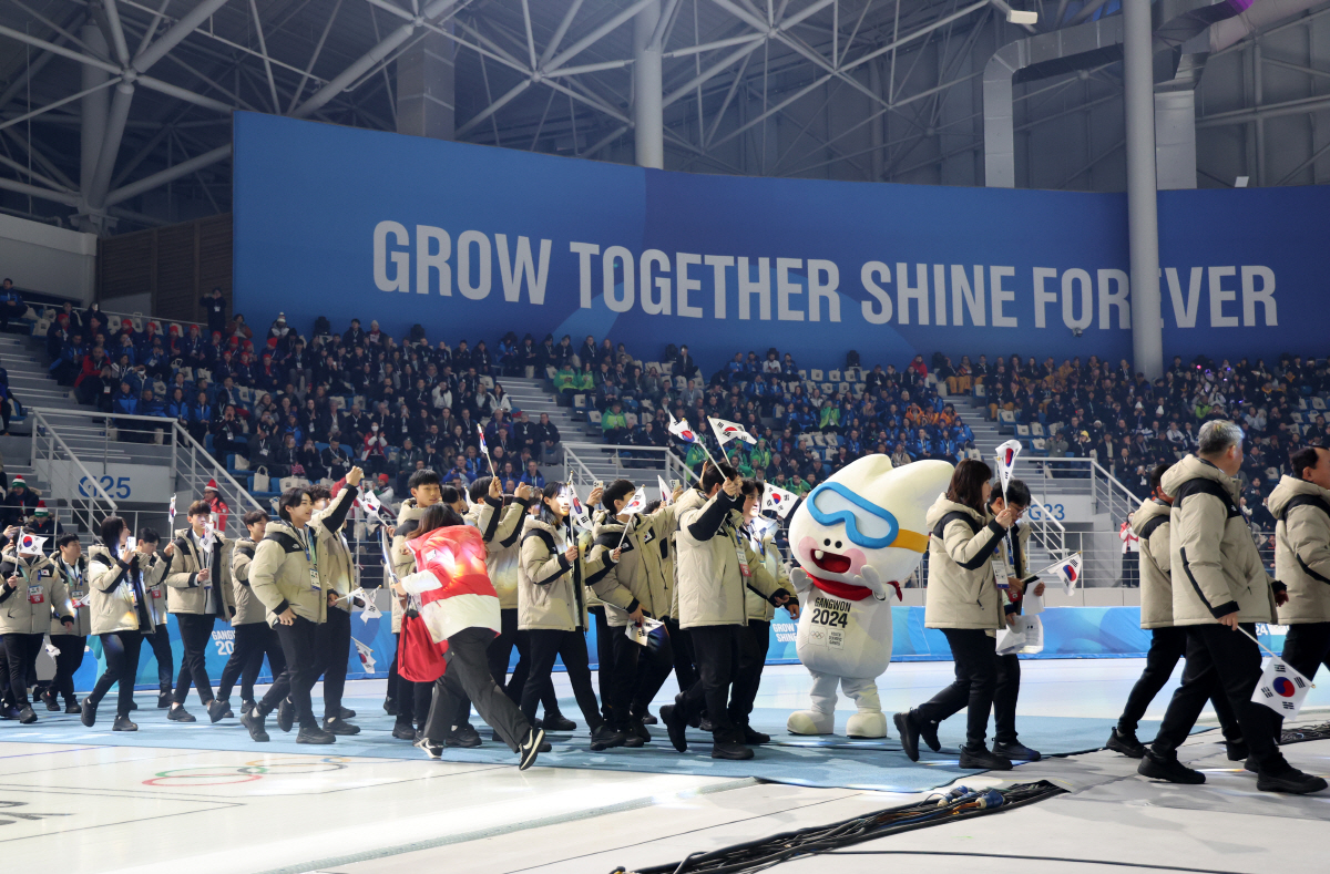 尹대통령"강원2024 개막을 선언합니다!" 바흐 IOC위원장"감사합니다!…