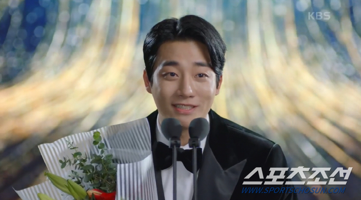 [종합]'우아한 제국' 최종회, 이시강 사망→'한지완♥강률' 결혼…완벽 …