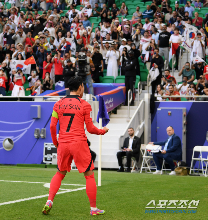 [카타르 전반리뷰]'김승규 세리머니' 손흥민 첫 축포, '기쁨도 잠시' …