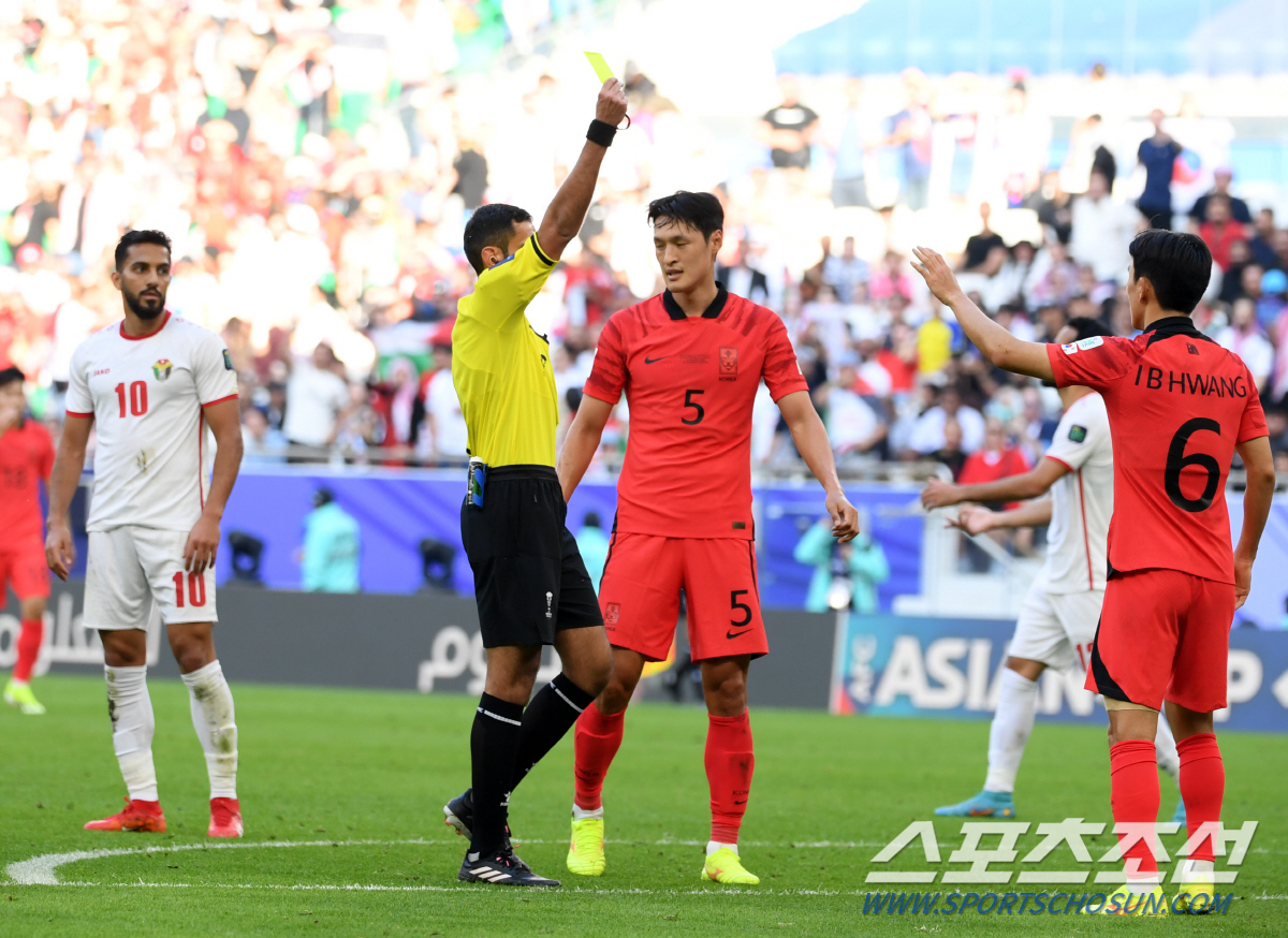 [카타르 전반리뷰]'김승규 세리머니' 손흥민 첫 축포, '기쁨도 잠시' …