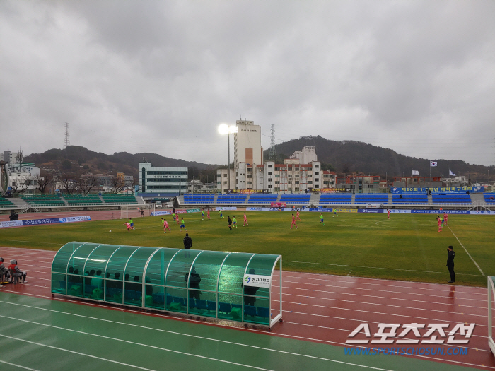 '연장혈투+수중전' 용인대, 상지대 꺾고 통영기 통산 3회 우승 위업