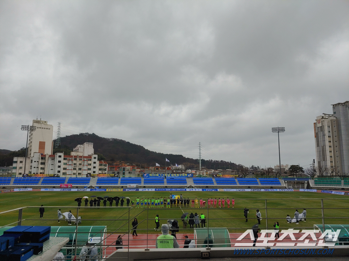 '연장혈투+수중전' 용인대, 상지대 꺾고 통영기 통산 3회 우승 위업