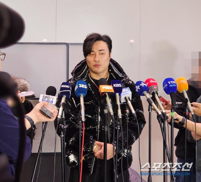 '亞 최초 GG'→'예비 FA' 김하성 "이정후 1억달러↑ 동기부여…치는…