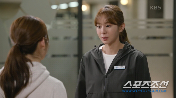 '효심이네' 유이, 하준과의 연애 알려지며 해고 위기. 하준은 조모 재회…