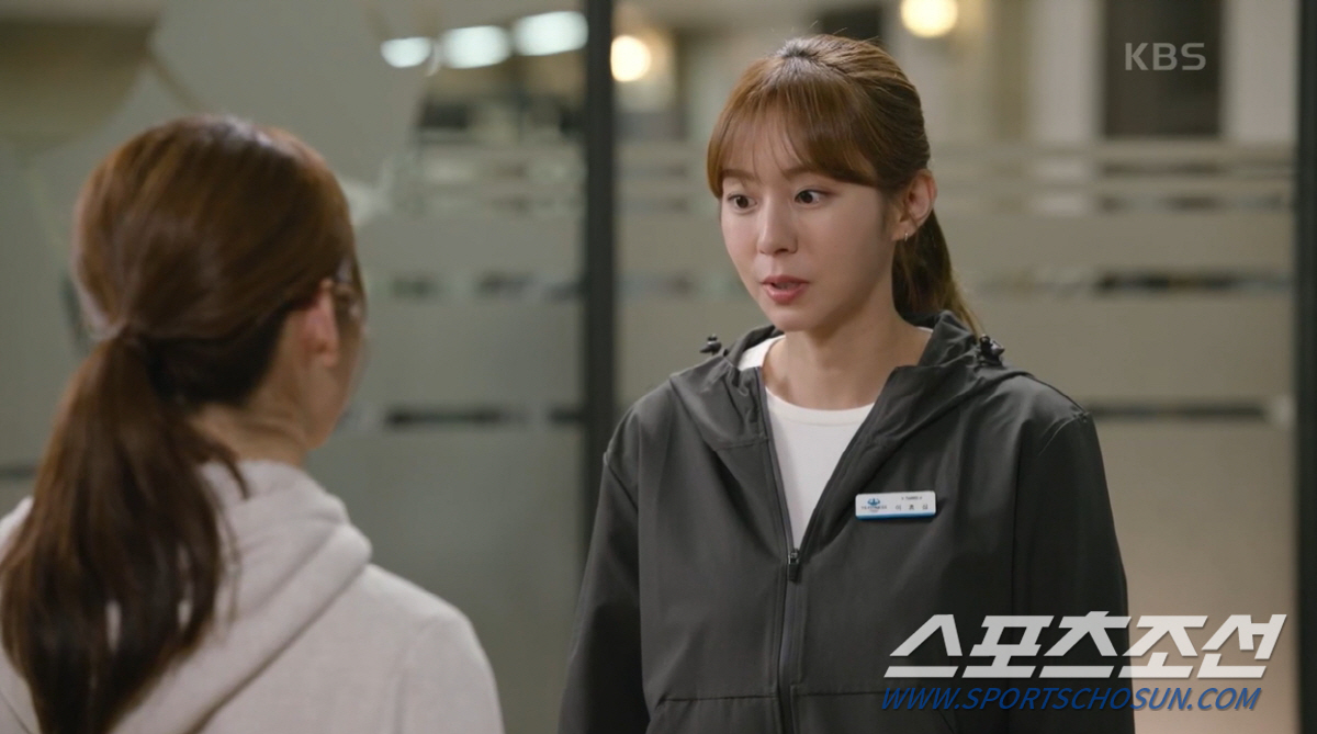 '효심이네' 유이, 하준과의 연애 알려지며 해고 위기. 하준은 조모 재회…