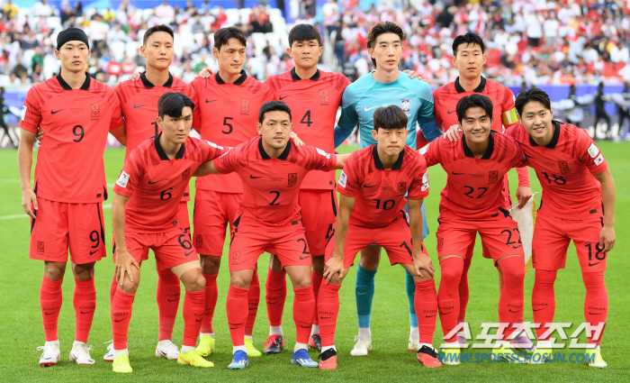 [카타르 현장리뷰]'대참사 막았다' 손흥민 선제골→황인범 자책골 유도 韓…