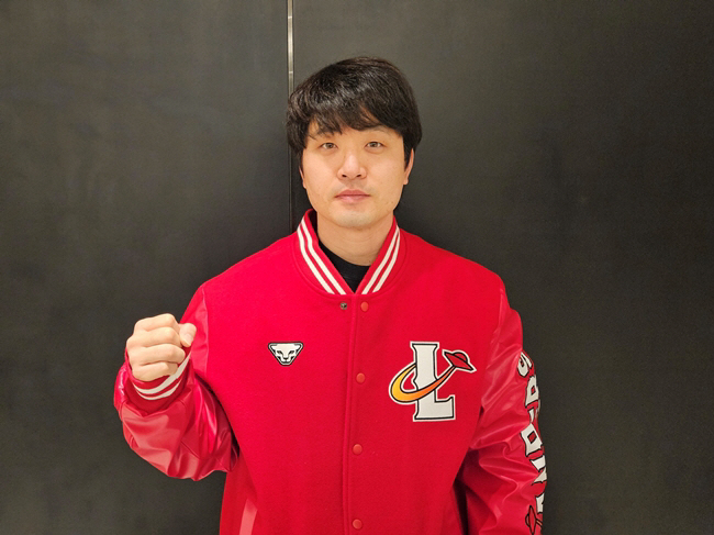 42억 FA 충격의 이적→37세 내야수 다년 계약 체결, 선택과 집중 새…