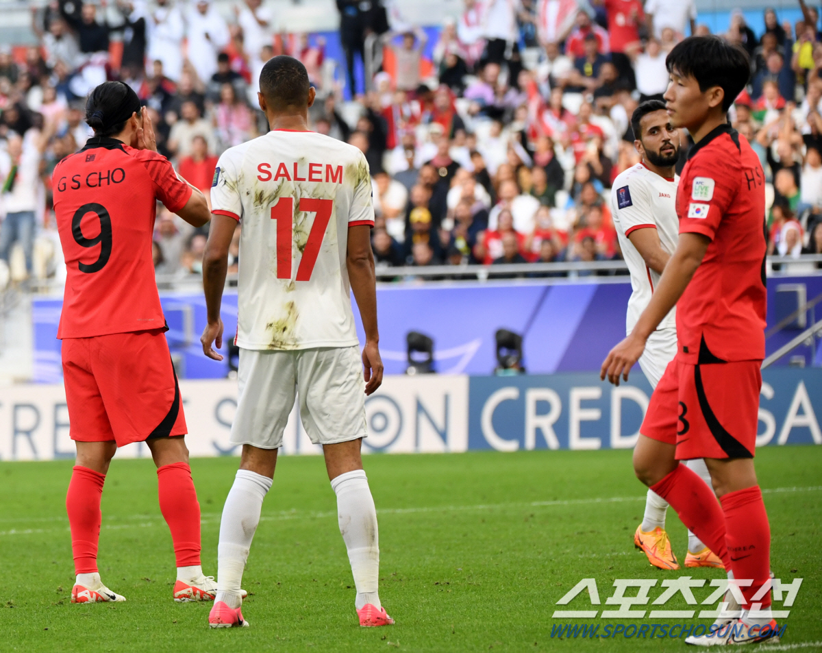 20일(현지시간) 카타르 도하 알투마마 스타디움에서 열린 2023 아시아축구연맹(AFC) 카타르 아시안컵 대한민국과 요르단의 경기. 조규성이 득점 찬스를 놓친 뒤 아쉬워하고 있다. 도하(카타르)=박재만 기자 pjm@sportschosun.com/2023.01.20/