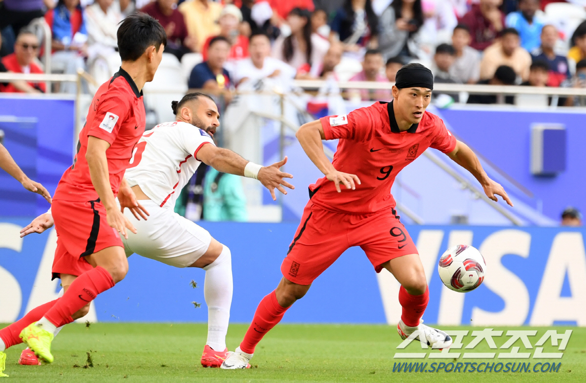 20일(현지시간) 카타르 도하 알투마마 스타디움에서 열린 2023 아시아축구연맹(AFC) 카타르 아시안컵 대한민국과 요르단의 경기. 조규성이 돌파를 시도하고 있다. 도하(카타르)=박재만 기자 pjm@sportschosun.com/2023.01.20/