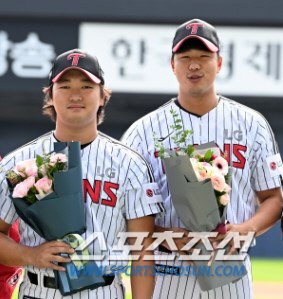 LG 고우석과 정우영. 스포츠조선DB