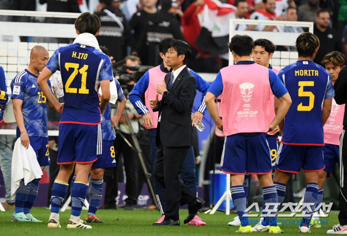 [카타르NOW] 예선 탈락 위기 몰린 중국, 일본 축구 비웃다. '제2의…
