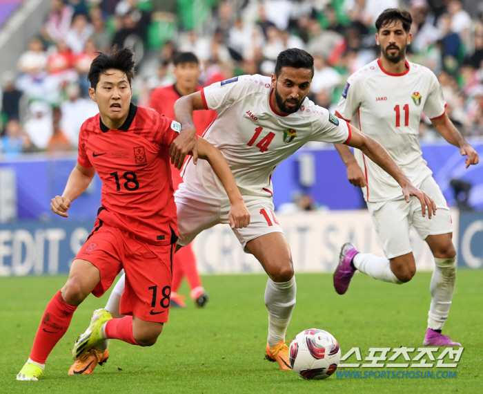 '한국 아니면 중동' 日언론 멘붕 "한·일전 피해도 골치→중동은 슈퍼어웨…