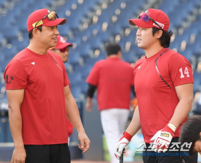 SSG 선수단 마음에 담아둔 '0번' 김강민…이제 앞으로 나아갈 시간이다