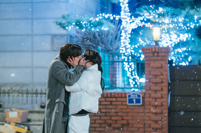 "오늘도 욕심내지 말고 딱 우리의 숨만큼만"..신혜선·지창욱, 라스트 키…