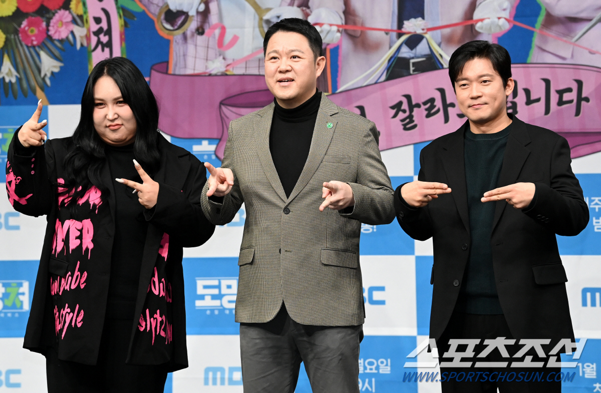 김대호 아나운서 "'도망쳐', 마라맛 사연들로 무장…'내 일'처럼 많이 …