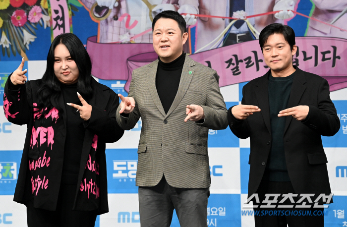[SC현장] '도망쳐' 김구라X김대호X풍자 품고 정규 컴백…"3인3색 조…