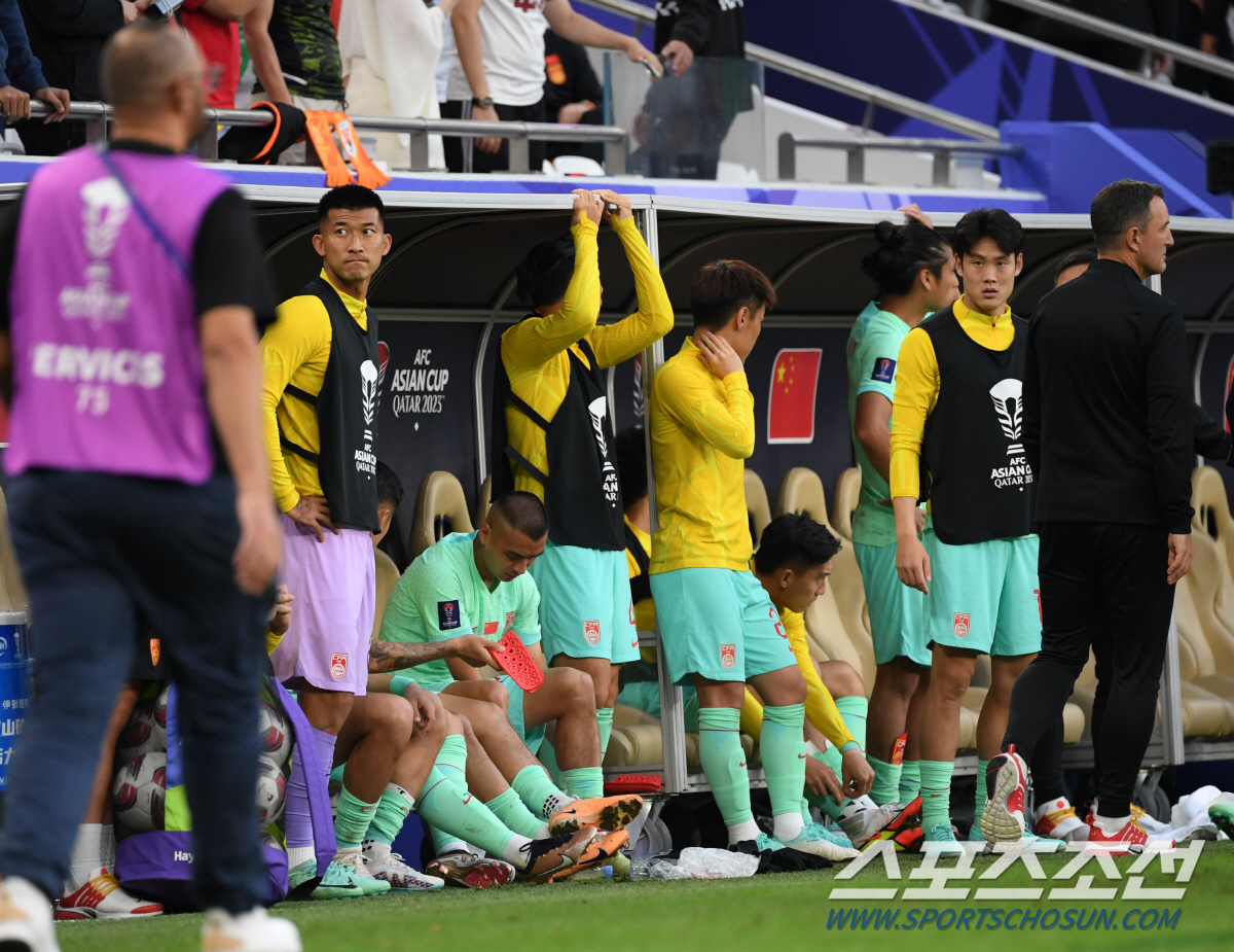 [카타르ON]'졸전→대망신' 中 사상 첫 조별리그 탈락 위기, "운명 결…