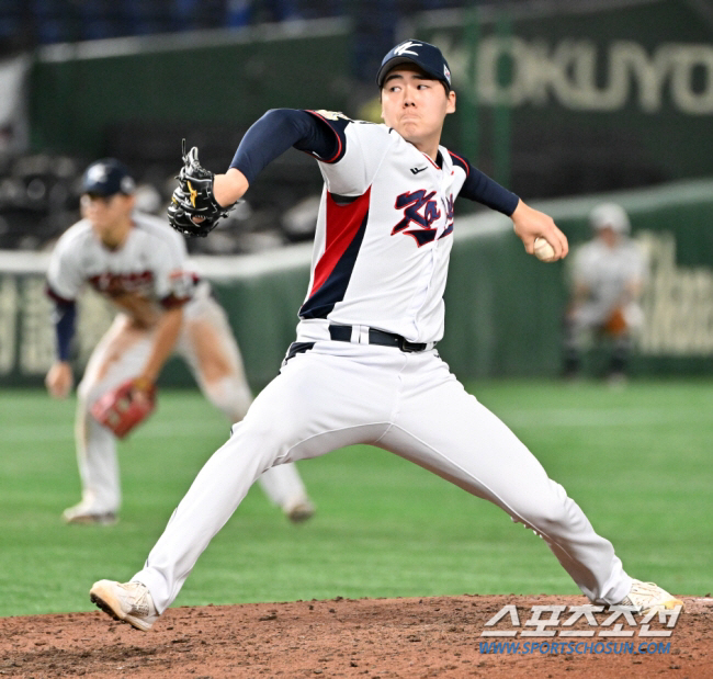제2의 장원준, 이닝 1위 불펜인데…왜 호주행 비행기 못 탈까