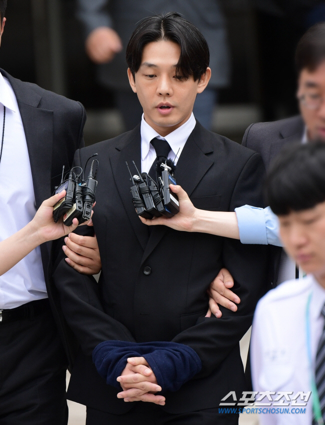 "대마 흡연만 인정" 유아인, 오늘(23일) 마약 혐의 2차 공판  [S…
