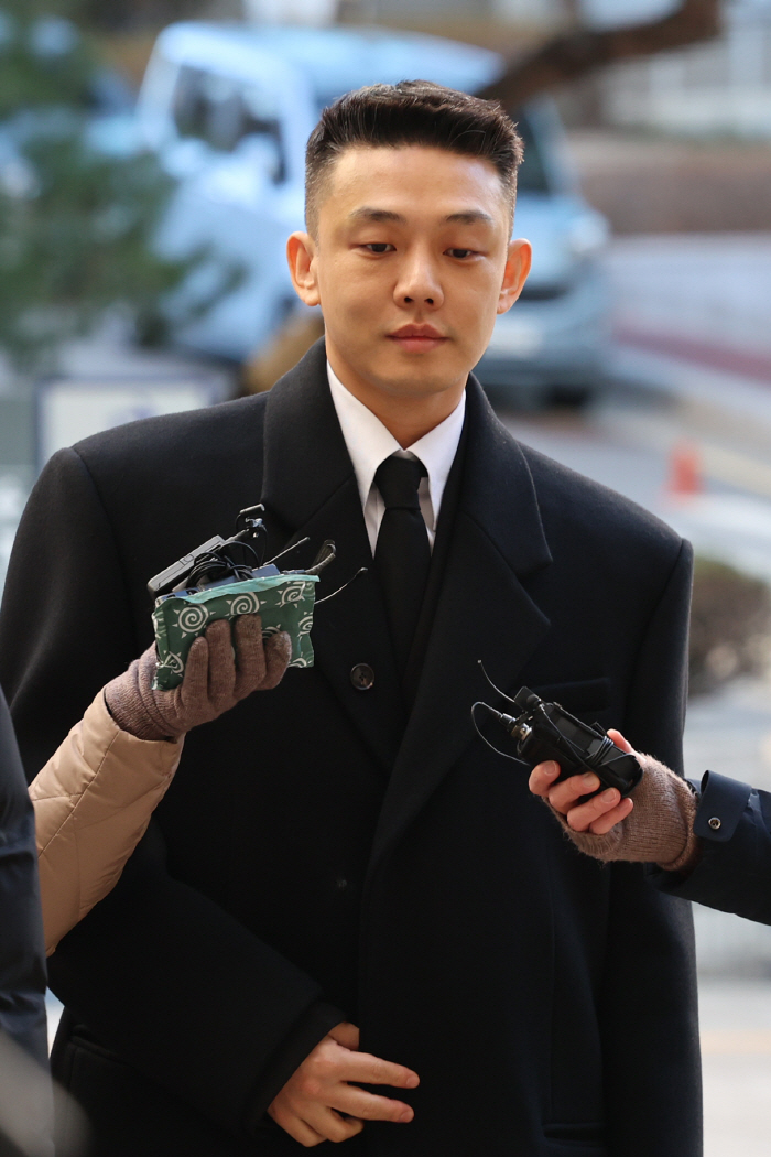 유아인, 대마·프로포폴 일부 인정 "우울증 앓아 수면마취제 의존성 有" …
