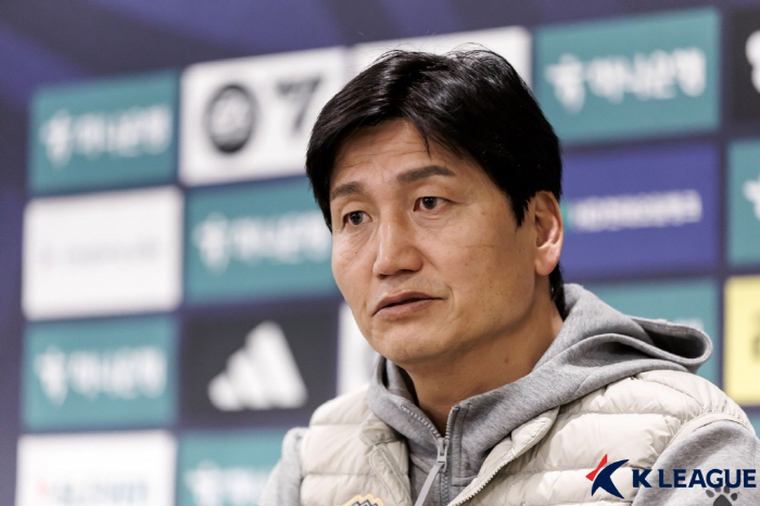 "강인이한테 도와주라고 할게. 걱정 마" 아시안컵 긴급소집된 김준홍에게 …