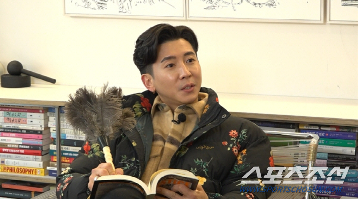 '1년 누적 매출 157억' 브라이언, '수영장+3층' 전원주택 건축 中…