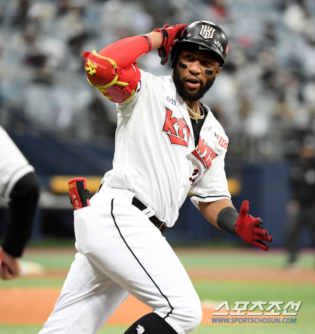 '어서와, 한국 스캠은 처음이지?' KT 전설의 MVP, 28일 귀환한다