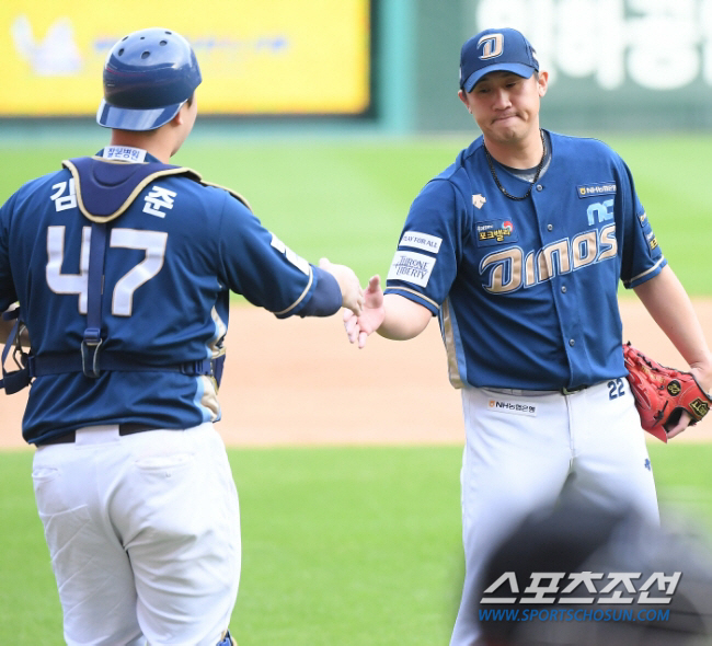 "이젠 한가지만..." 15승도, 구원왕도 해봤다…먼길 돌아 달성한 50…