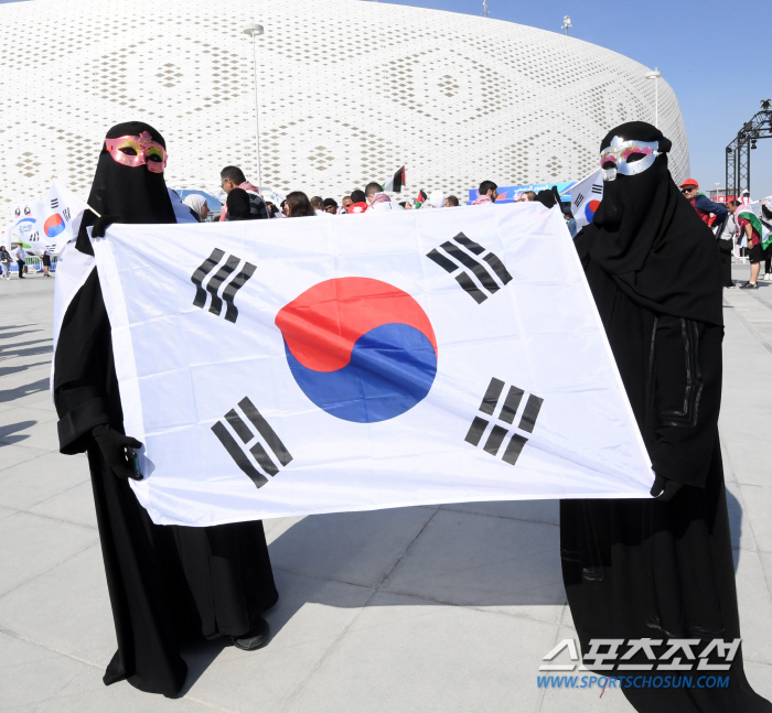 [스페셜리포트]여성이 스포츠 문화를 바꿨다, 축구 A매치시장의 큰손 등극