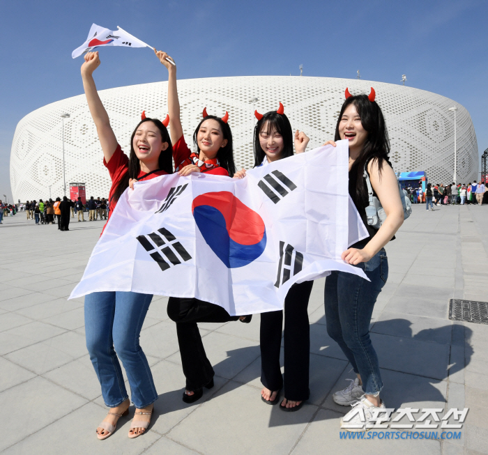 [스페셜리포트]여성이 스포츠 문화를 바꿨다, 축구 A매치시장의 큰손 등극