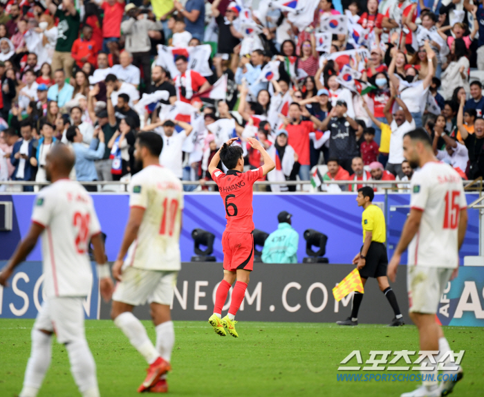 [스페셜리포트]여성이 스포츠 문화를 바꿨다, 축구 A매치시장의 큰손 등극