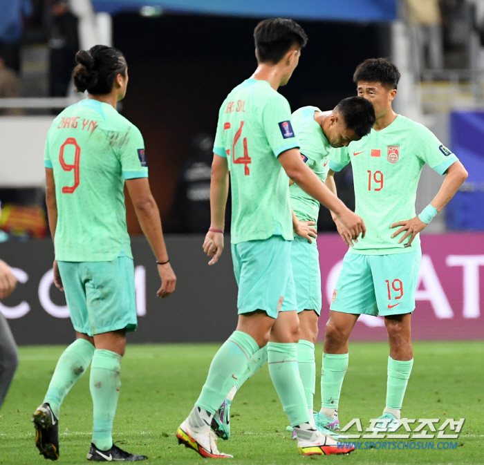 '치욕의 역사' 中, 조별리그 '광탈' 후 "잘 싸웠다" 자위…24일 초…