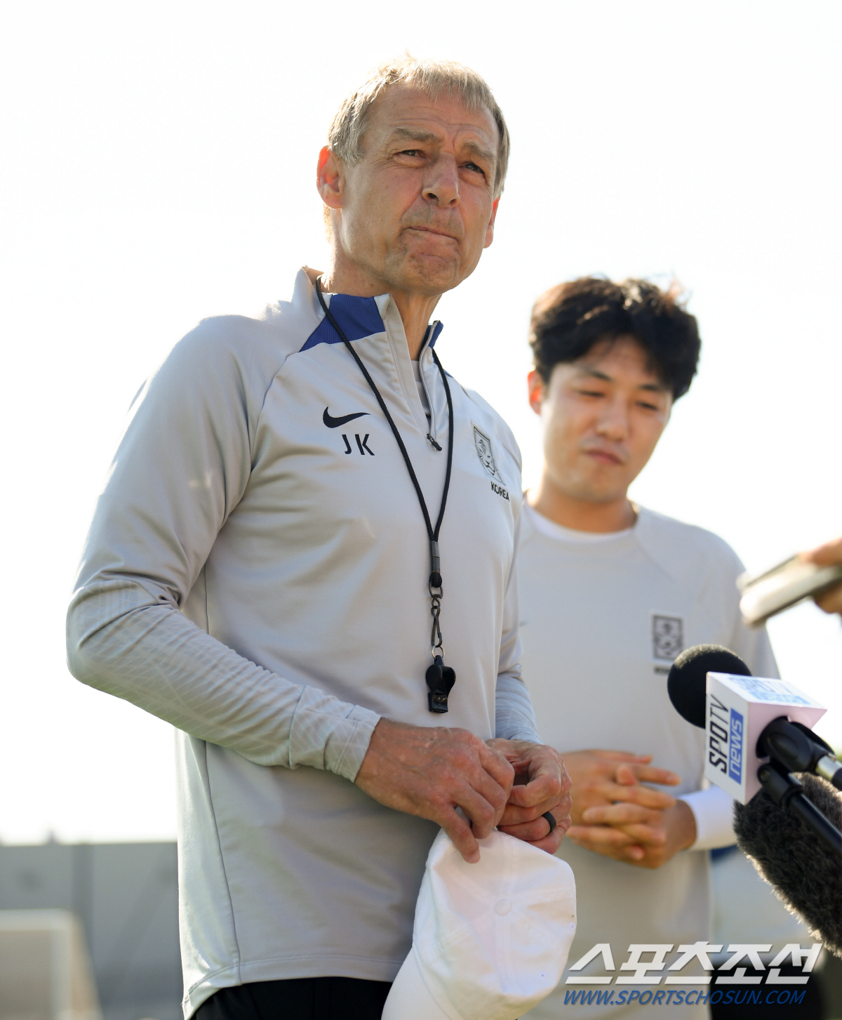 [카타르 현장인터뷰]'1위 결정전' 클린스만 감독 "이기제 훈련 제외→황…