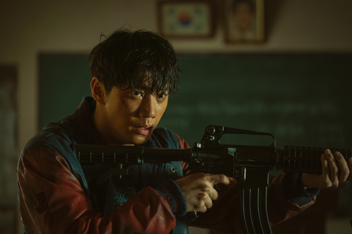 [SC이슈] 홍석천이 '픽'하면 뜬다? '보석' 유태오·공명·이준영, 열…